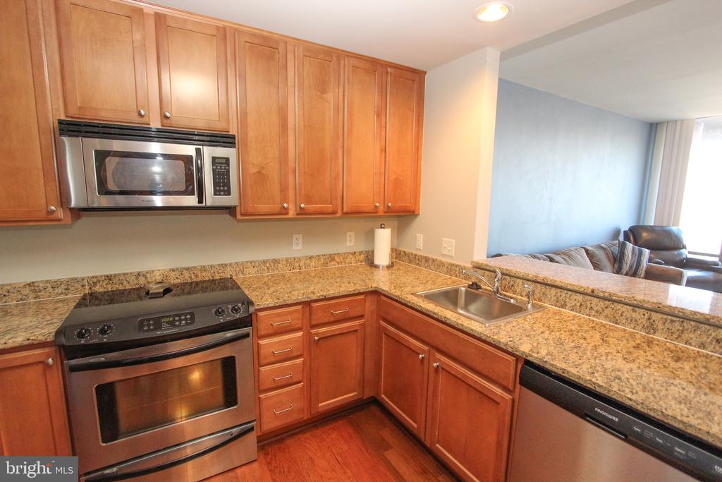 105 CHRISTINA LANDING DRIVE UNIT 2007