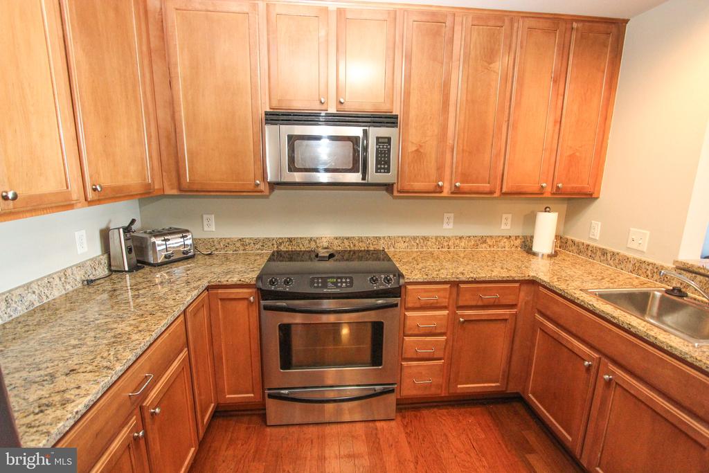 105 CHRISTINA LANDING DRIVE UNIT 2007