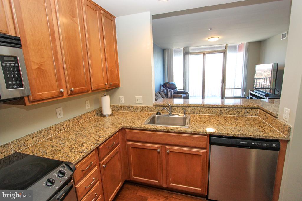 105 CHRISTINA LANDING DRIVE UNIT 2007