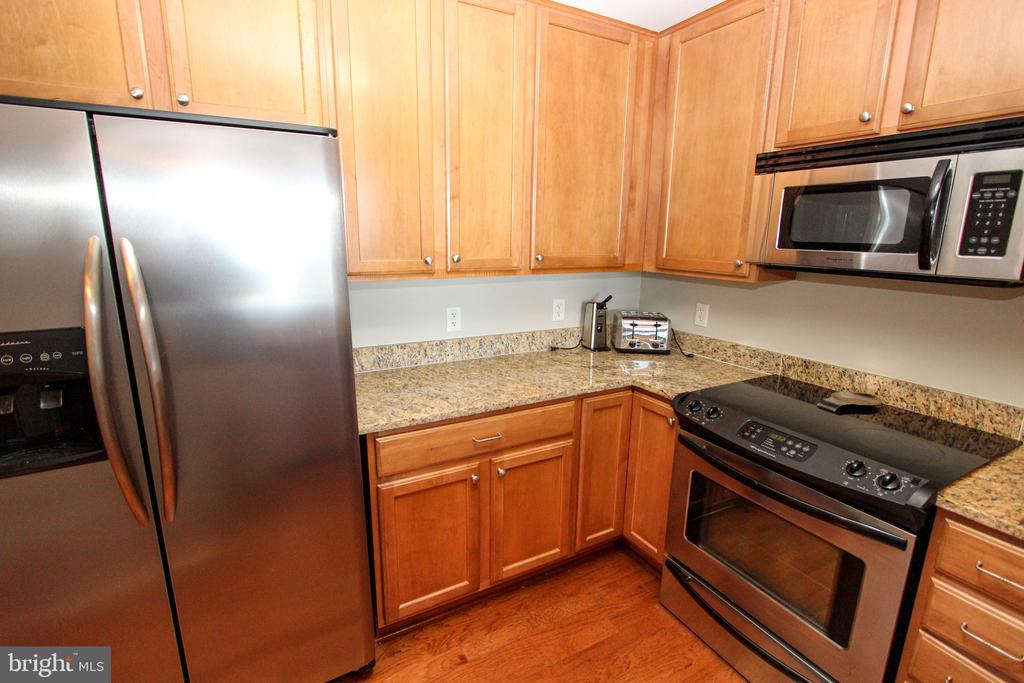 105 CHRISTINA LANDING DRIVE UNIT 2007