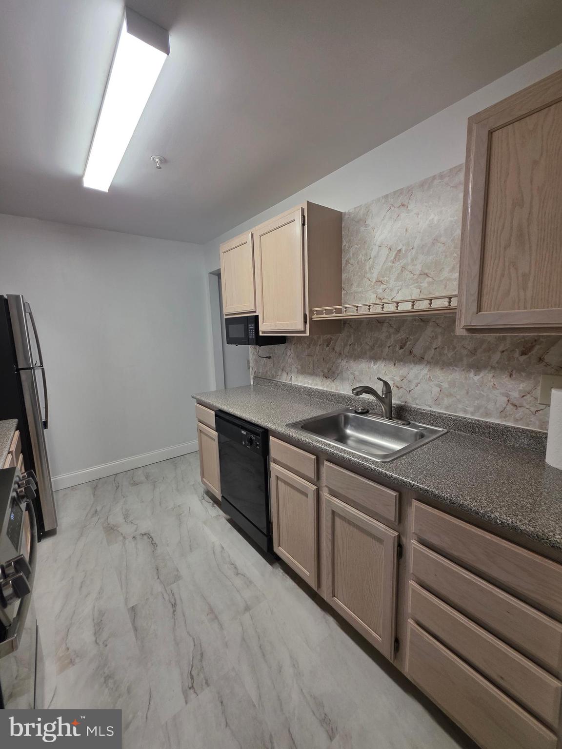 2809 WATERS EDGE DRIVE 260