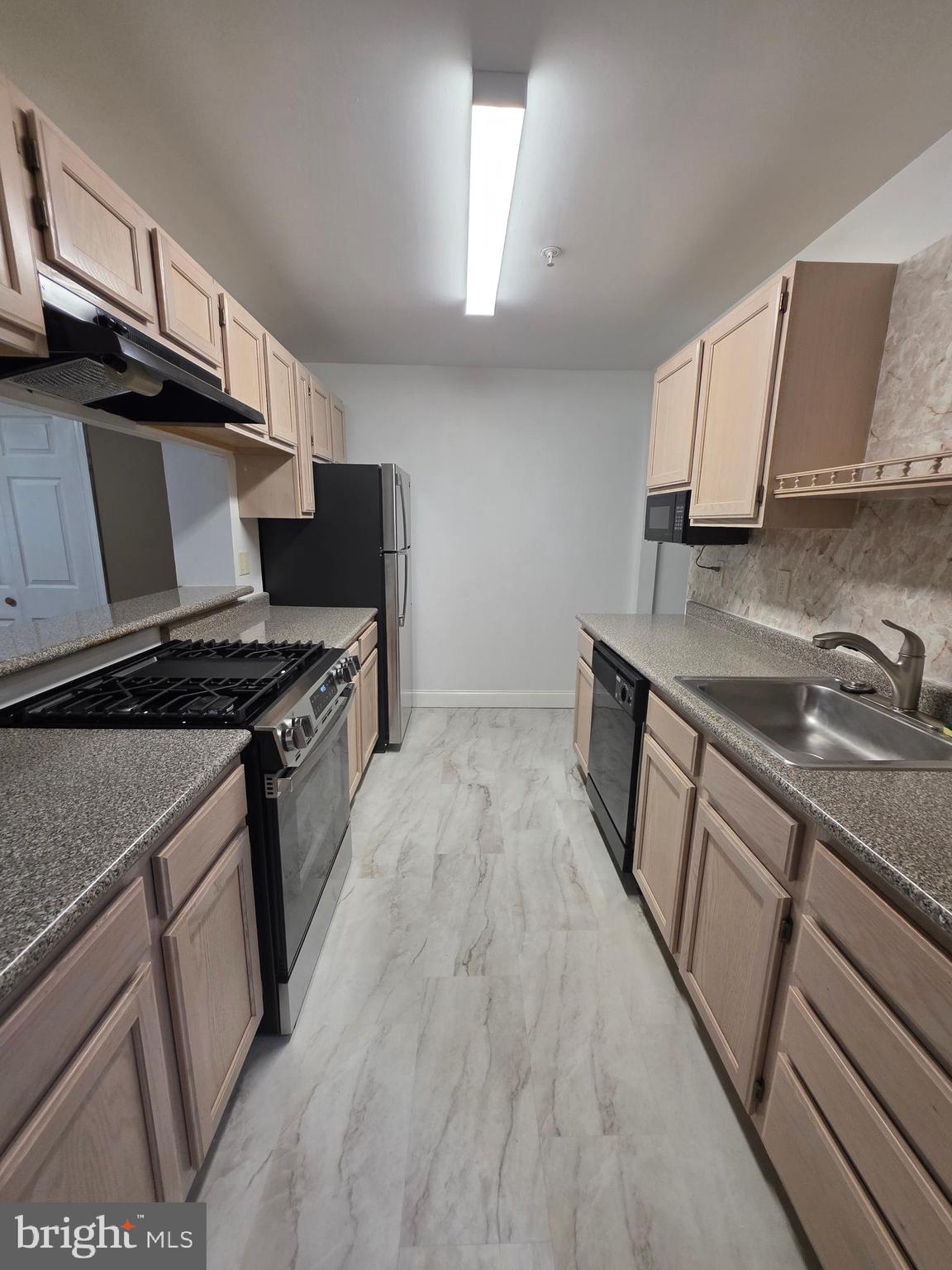 2809 WATERS EDGE DRIVE 260