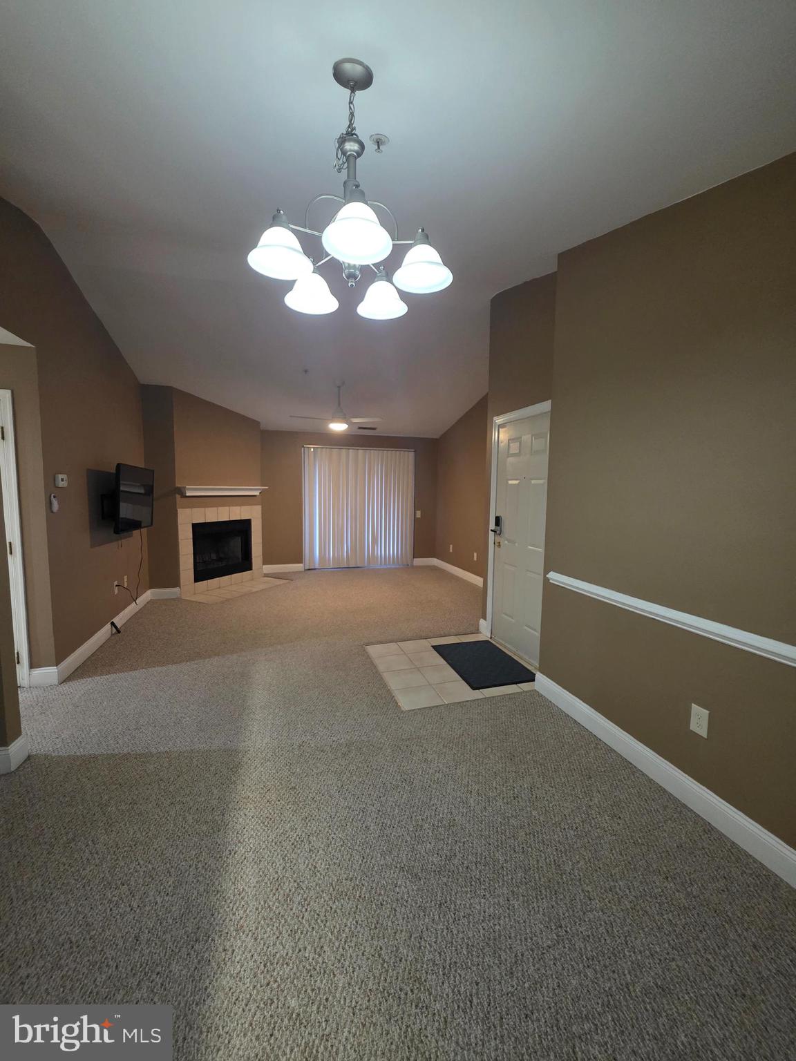 2809 WATERS EDGE DRIVE 260