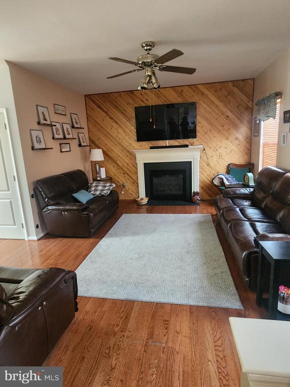 4 ALDEN COURT