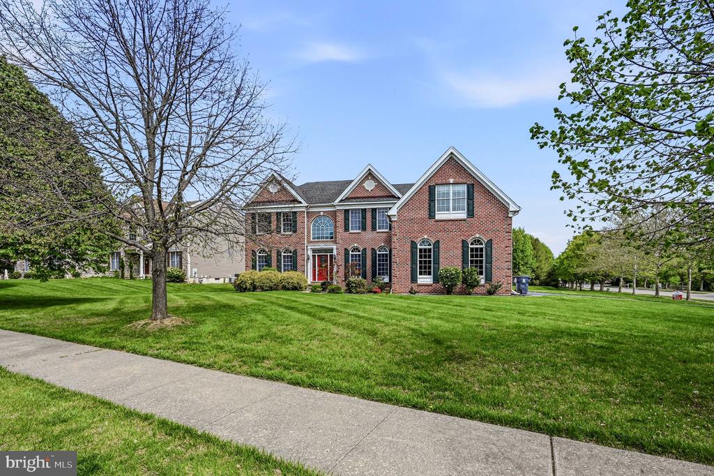 211 AUDUBON DRIVE