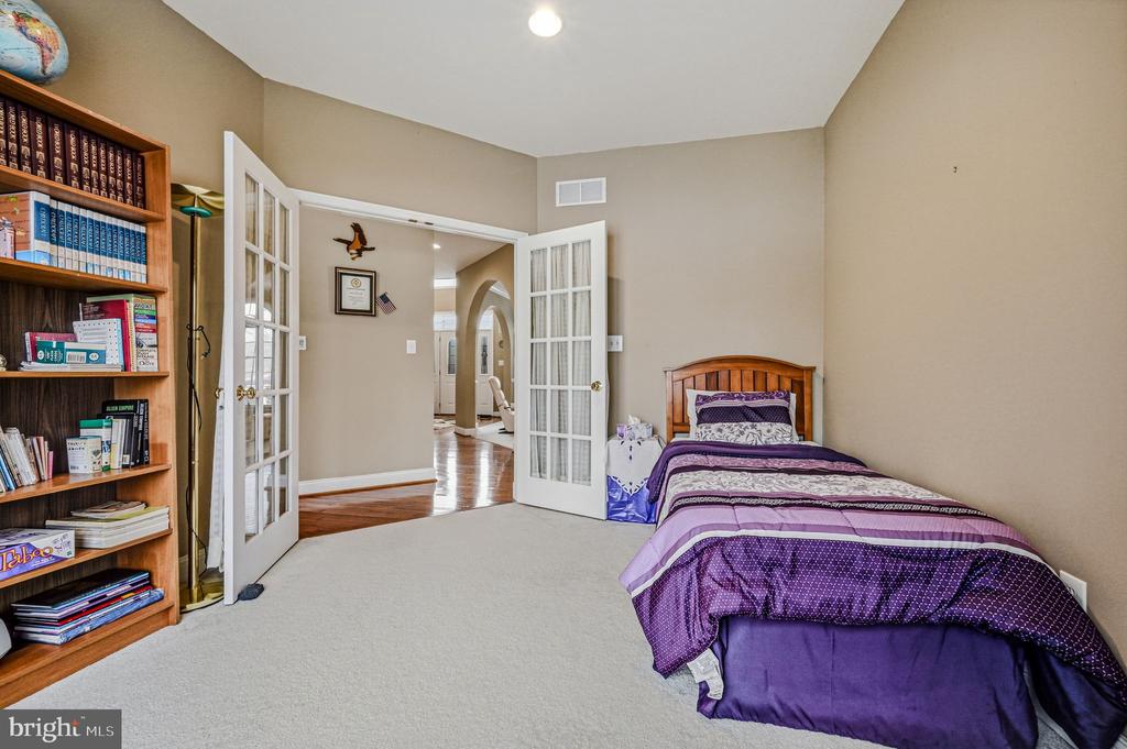 211 AUDUBON DRIVE
