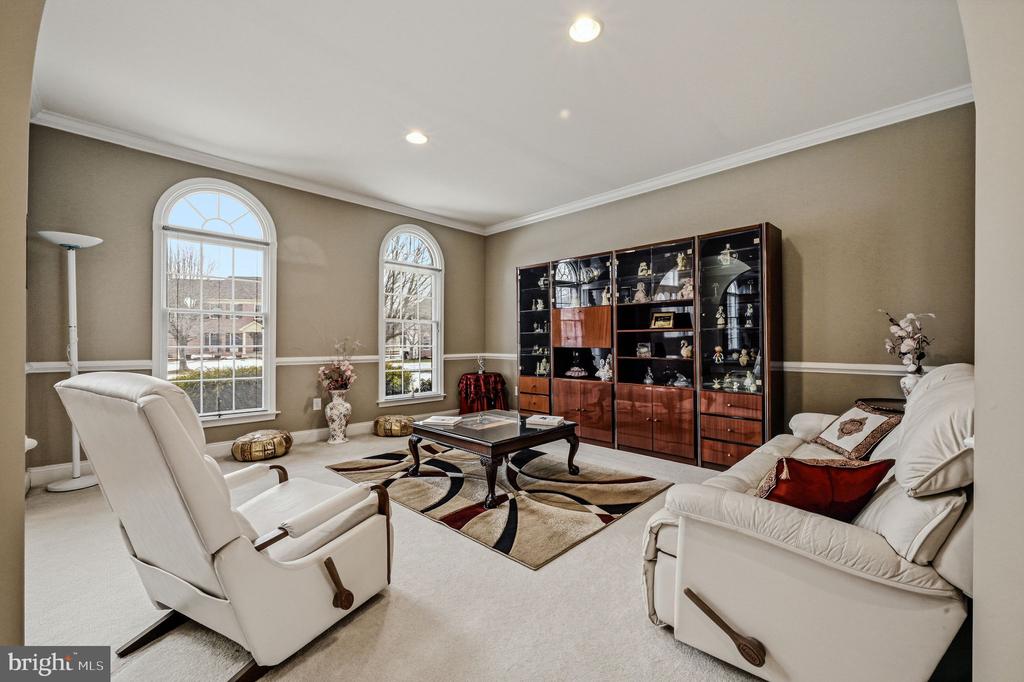 211 AUDUBON DRIVE