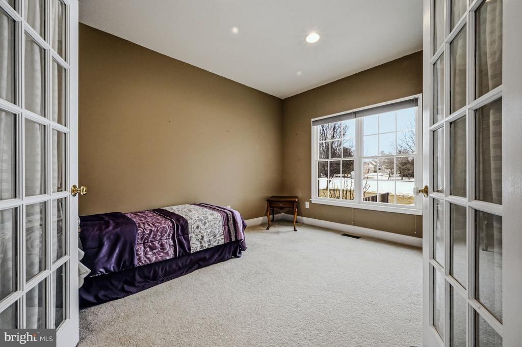 211 AUDUBON DRIVE