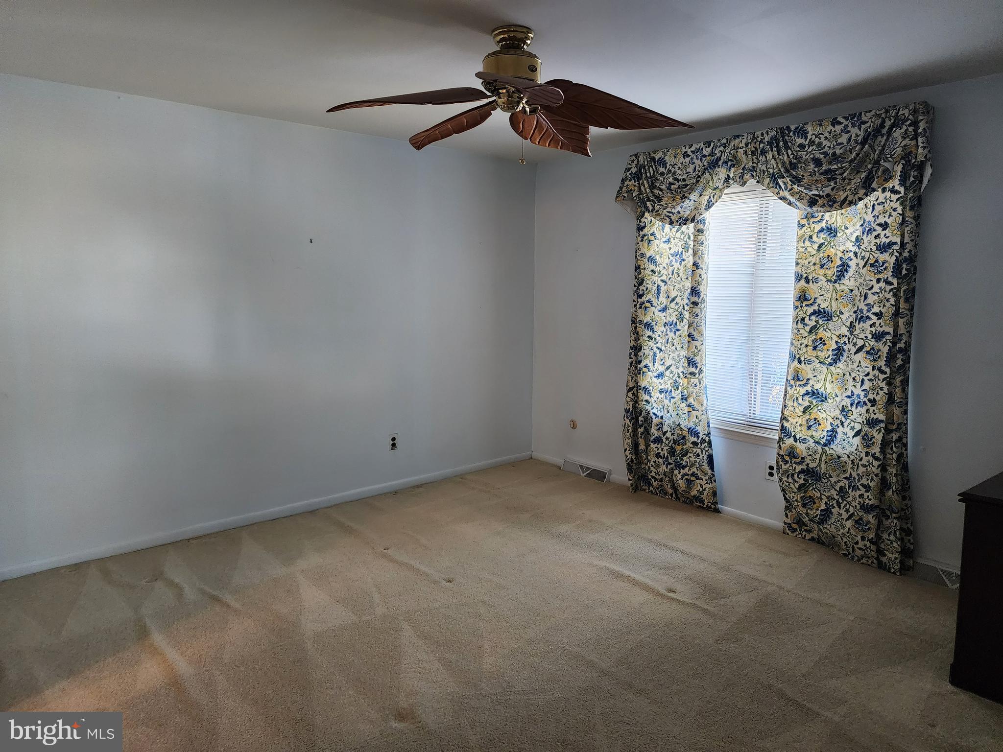 3377 CHAMPIONS DRIVE