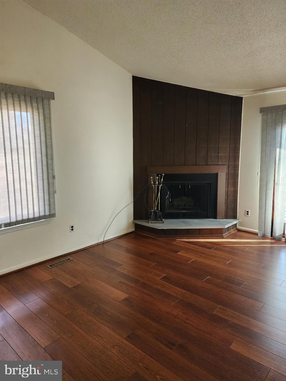 3377 CHAMPIONS DRIVE