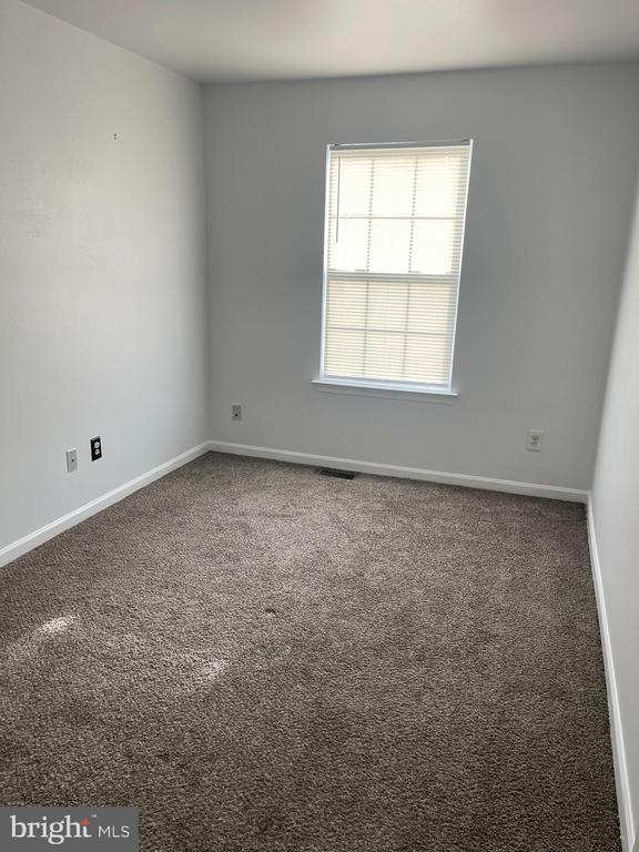 288 VINCENT CIRCLE