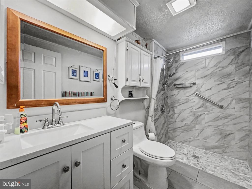 20 LEE DRIVE 641