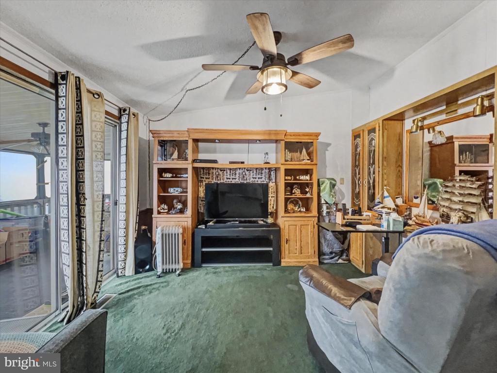20 LEE DRIVE 641