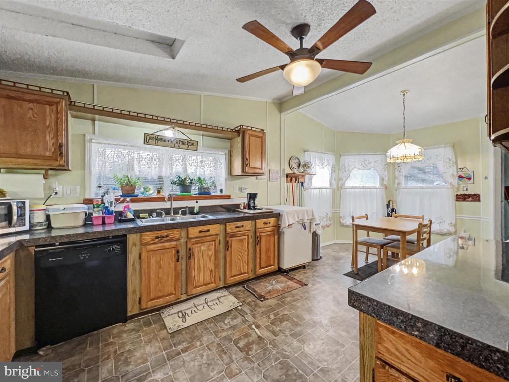 20 LEE DRIVE 641
