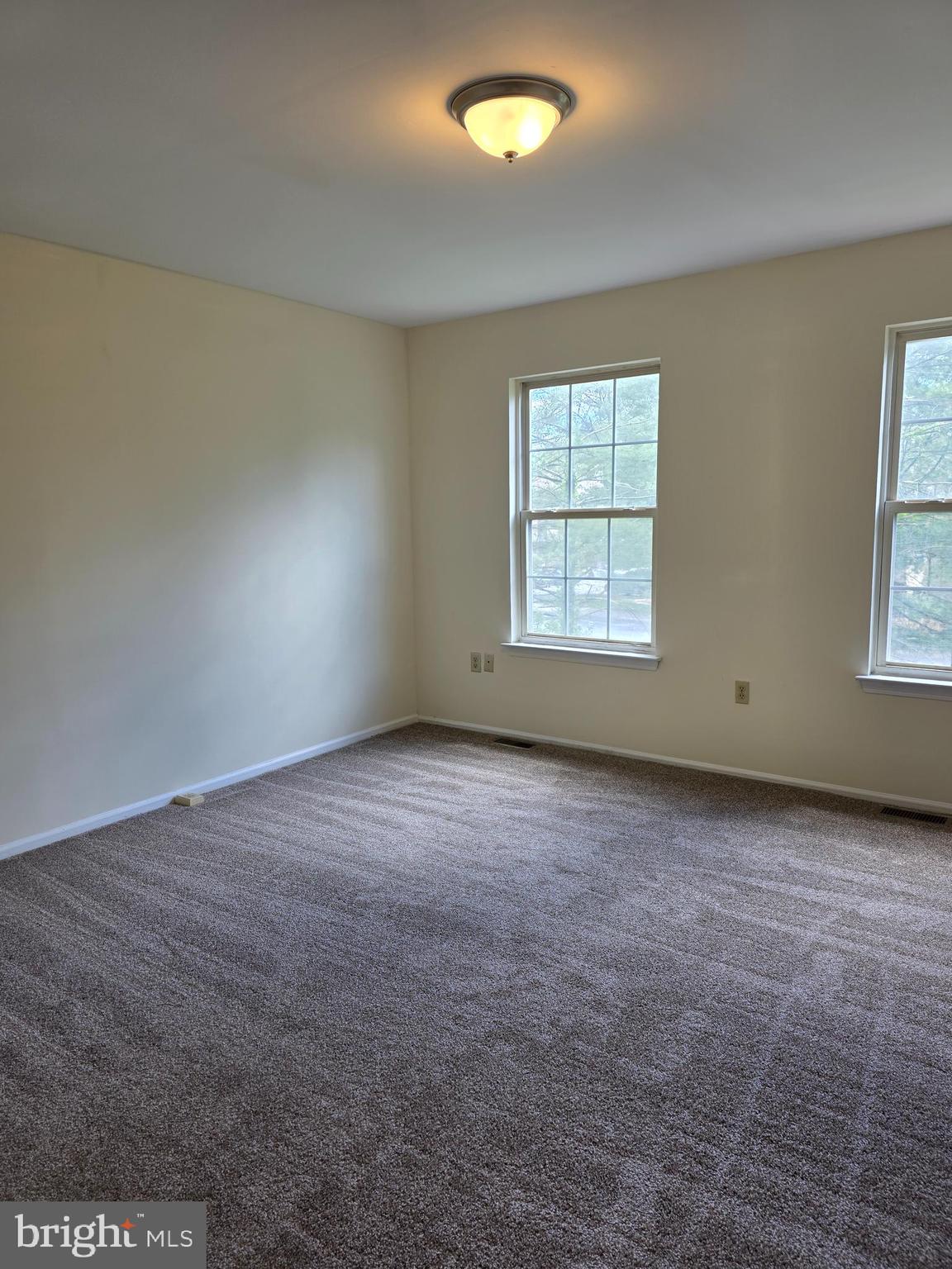 13 FARLAND WAY