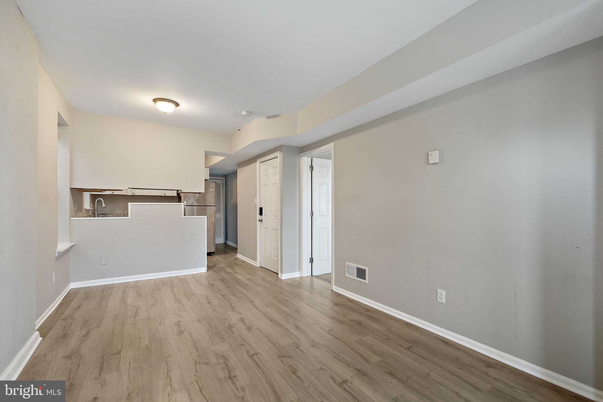 827 N JACKSON STREET 2