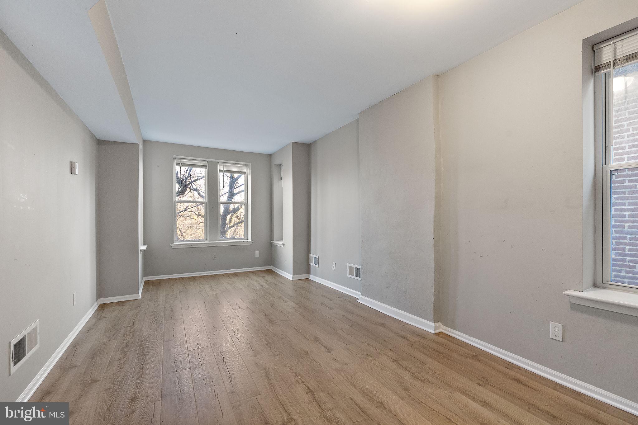 827 N JACKSON STREET 2