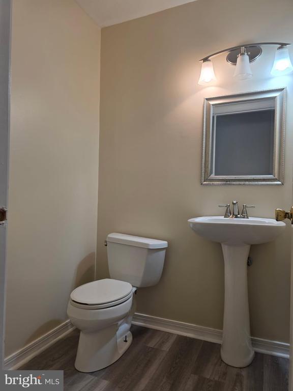 24 WOODCREST COURT