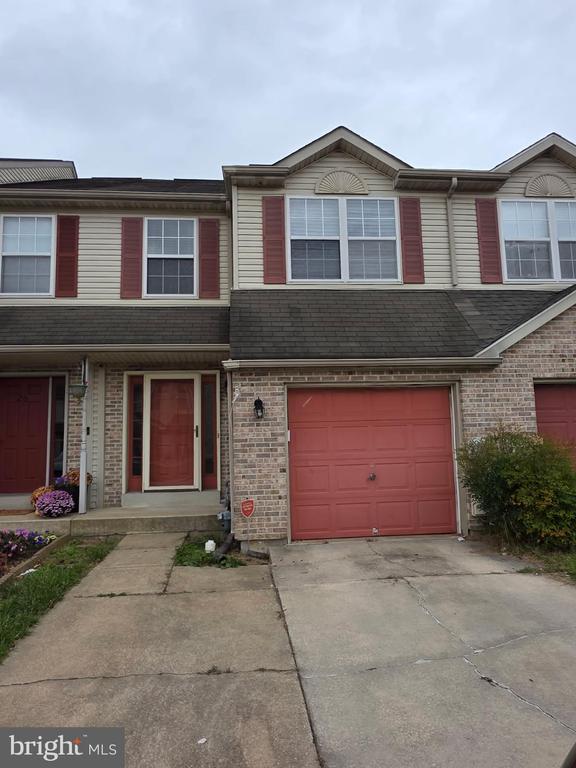 24 WOODCREST COURT