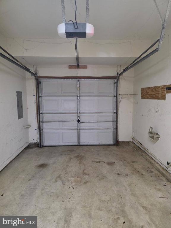 24 WOODCREST COURT