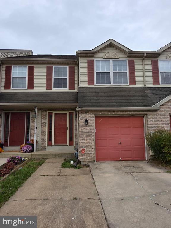 24 WOODCREST COURT