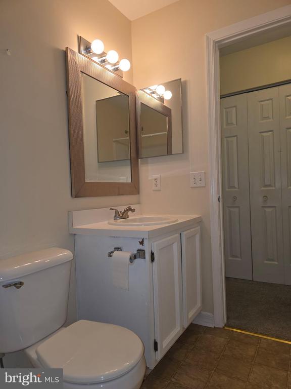 24 WOODCREST COURT
