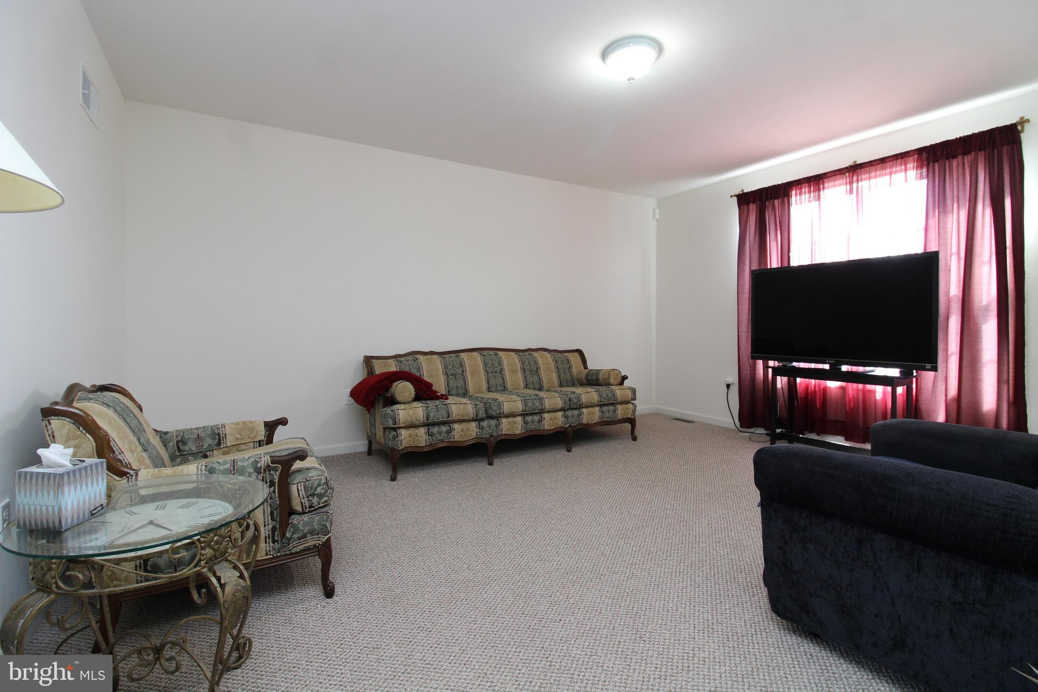47 Shannon Dr