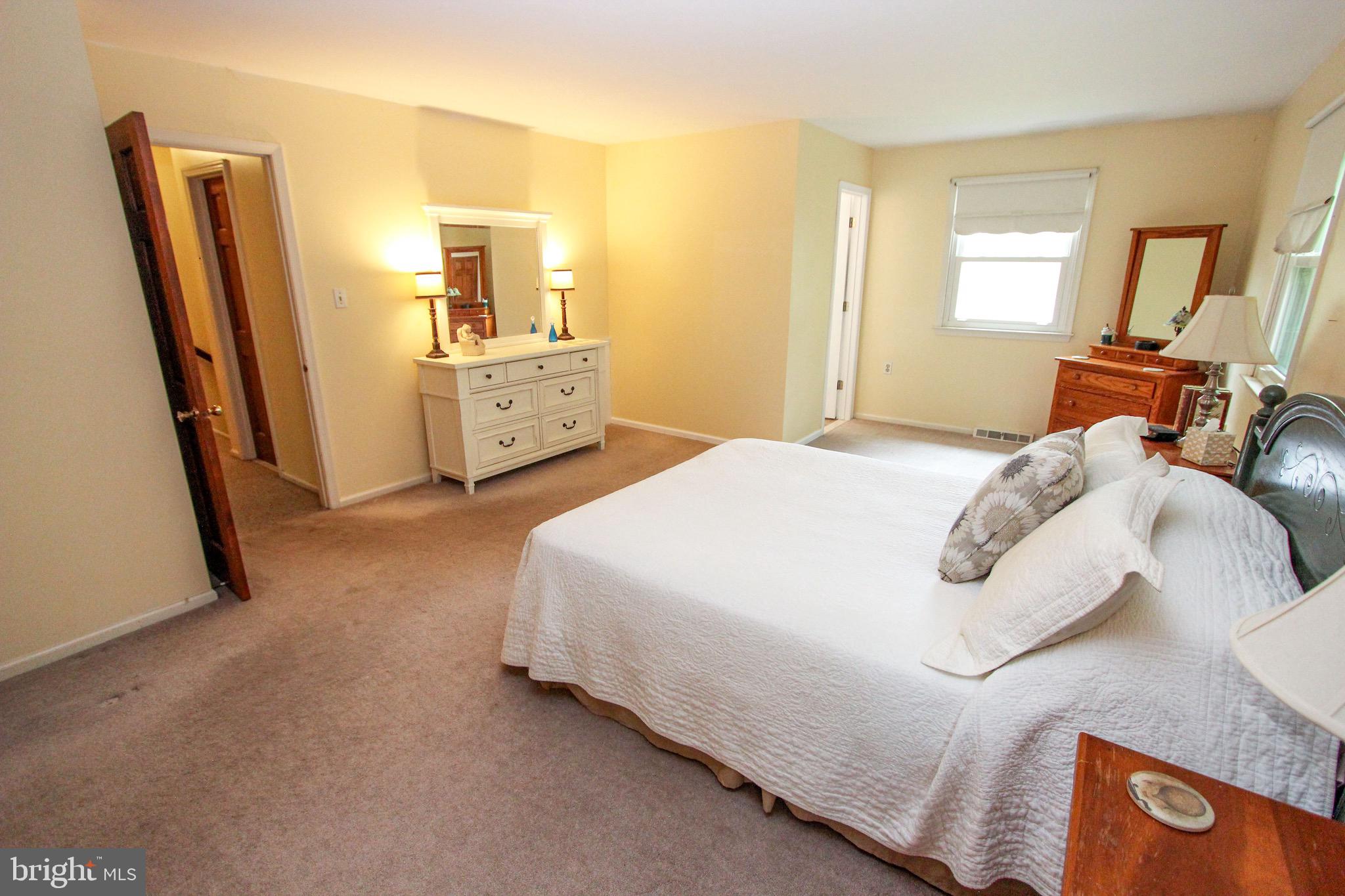 120 Black Oak Dr