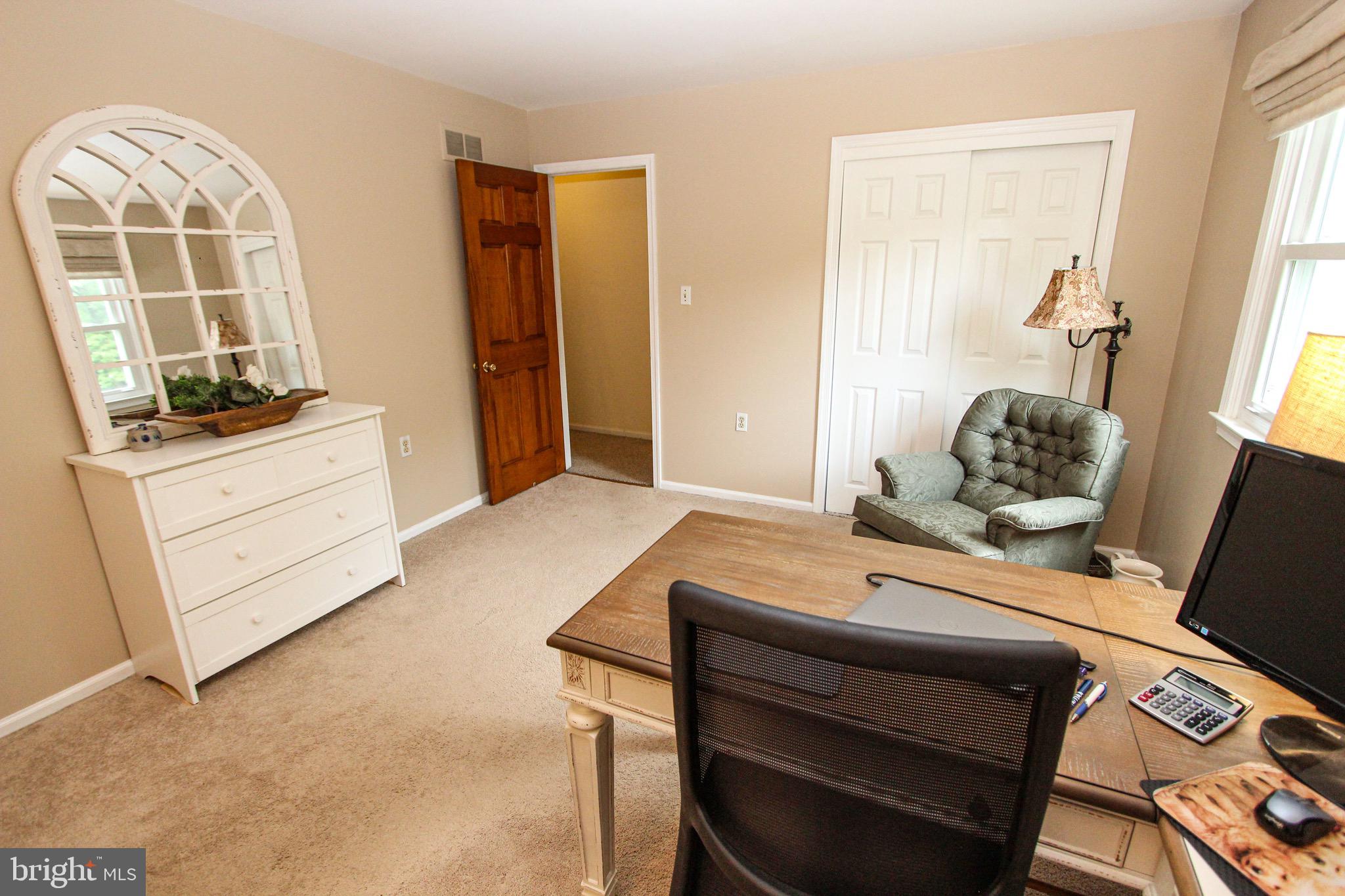120 Black Oak Dr