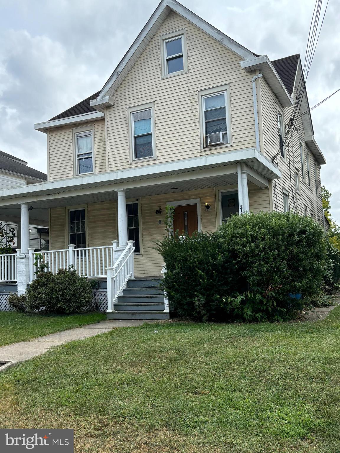 214 W MAIN ST #3RD FLOOR