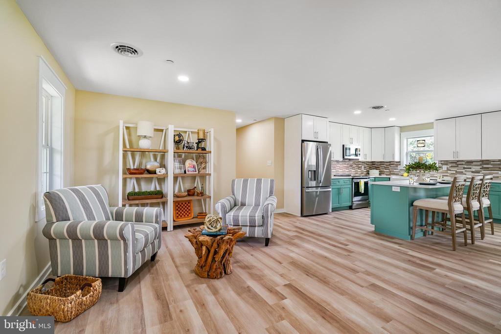 113 Midway Dr
