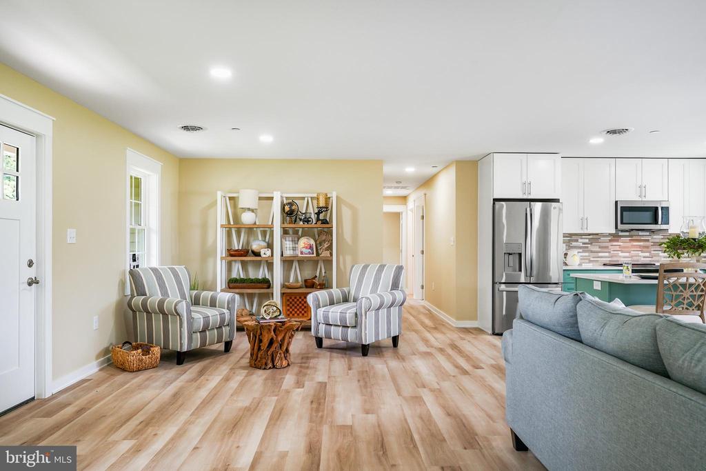 113 Midway Dr