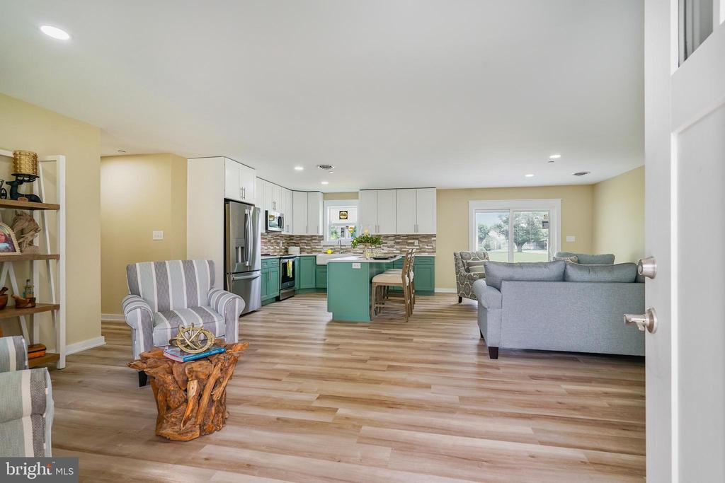 113 Midway Dr