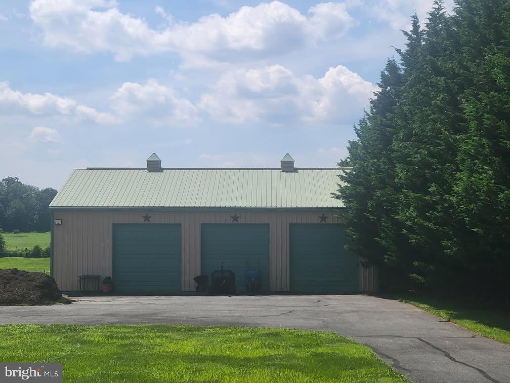 757 Doctor Miller Rd