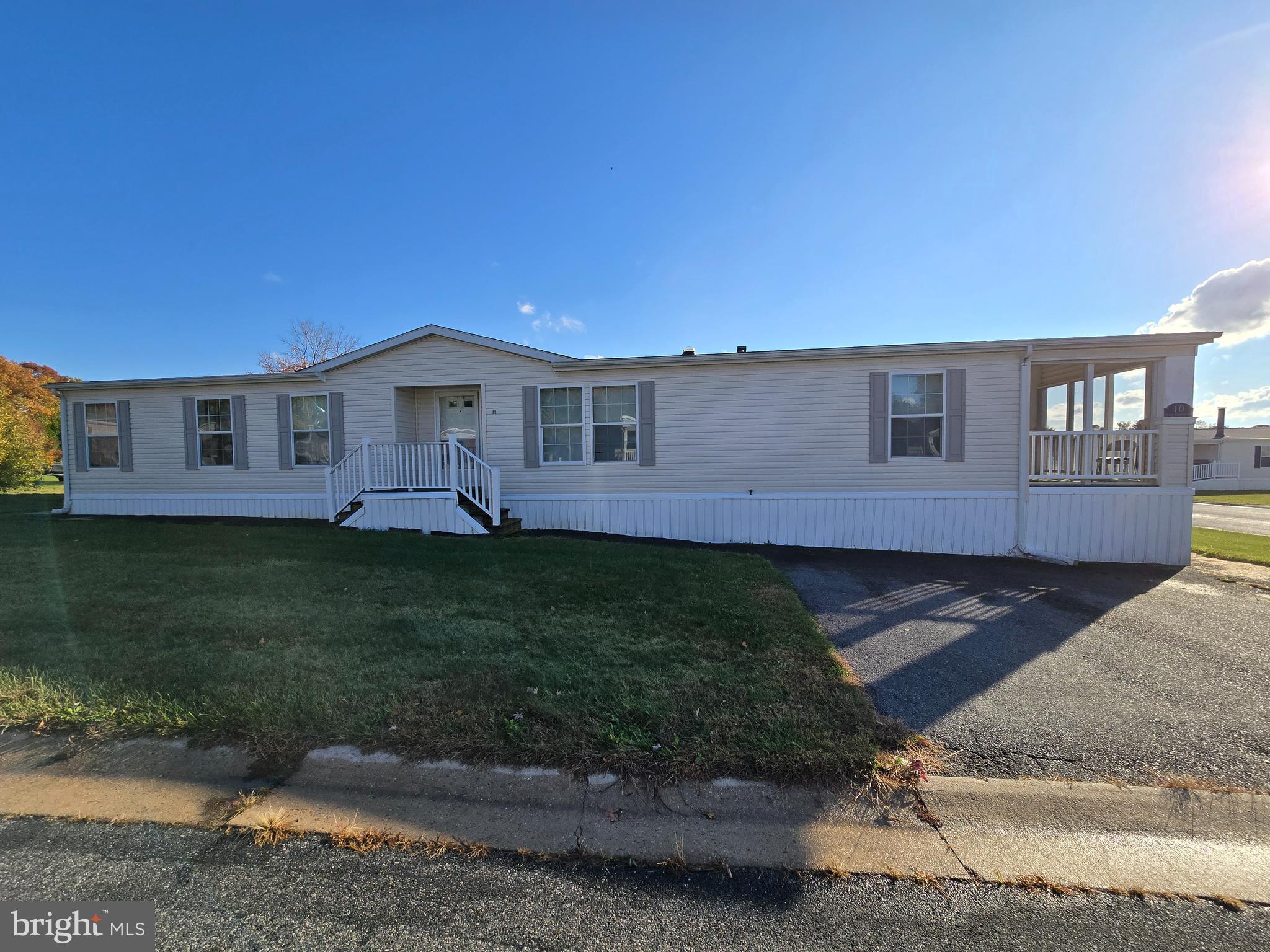 10 KING RICHARD DRIVE