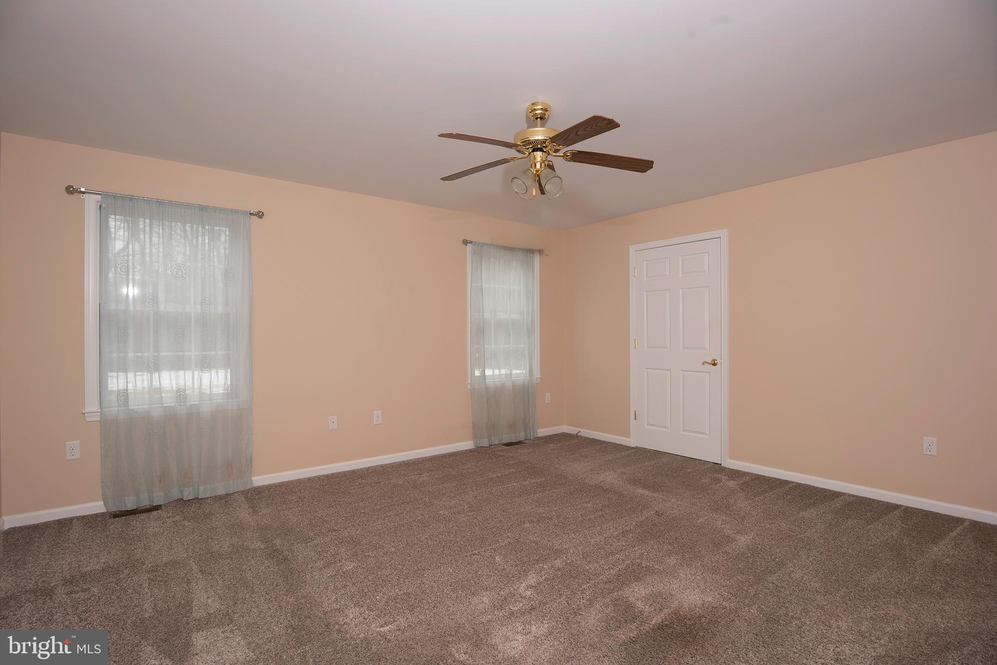 2 AUTUMN WOODS DRIVE