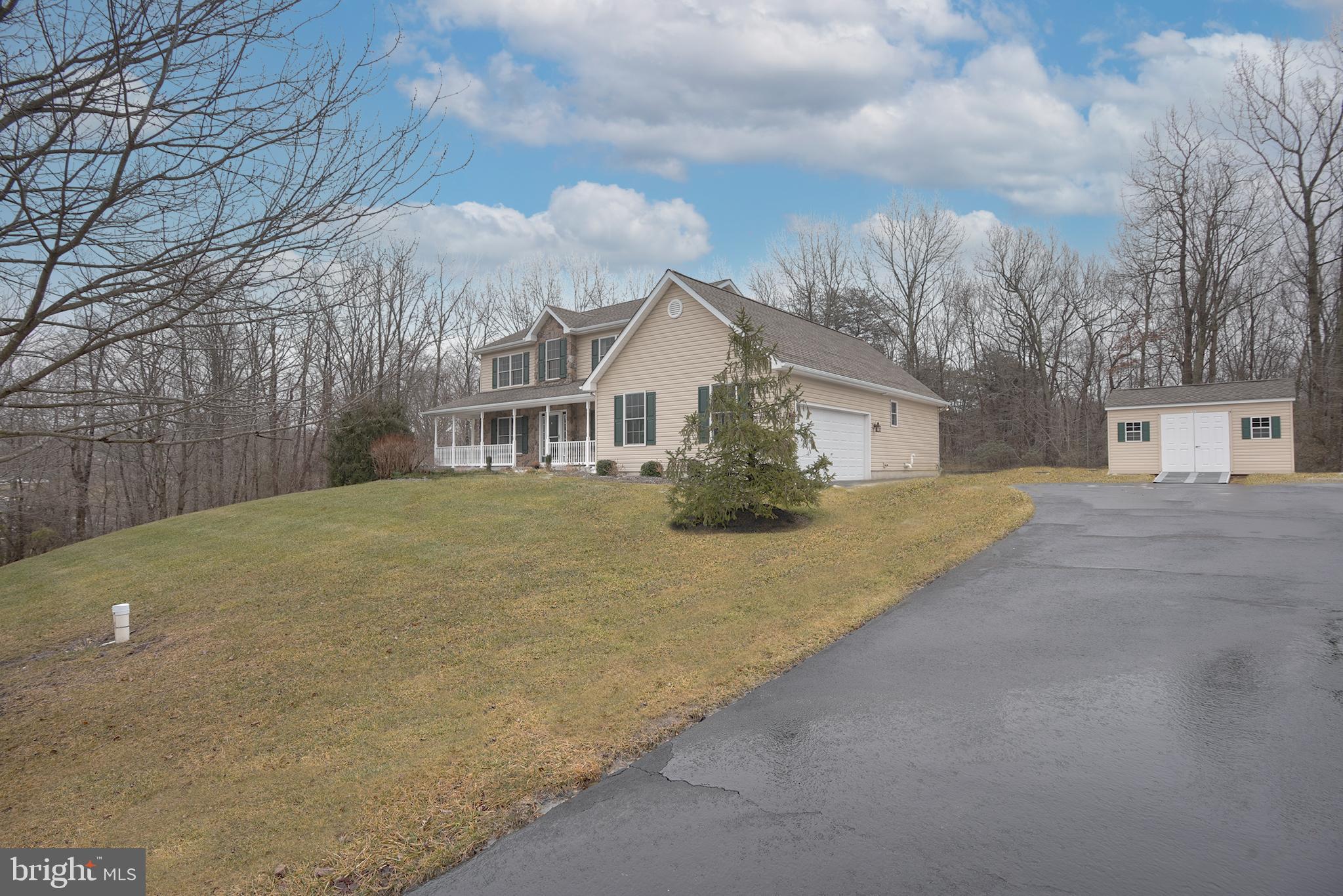 2 AUTUMN WOODS DRIVE