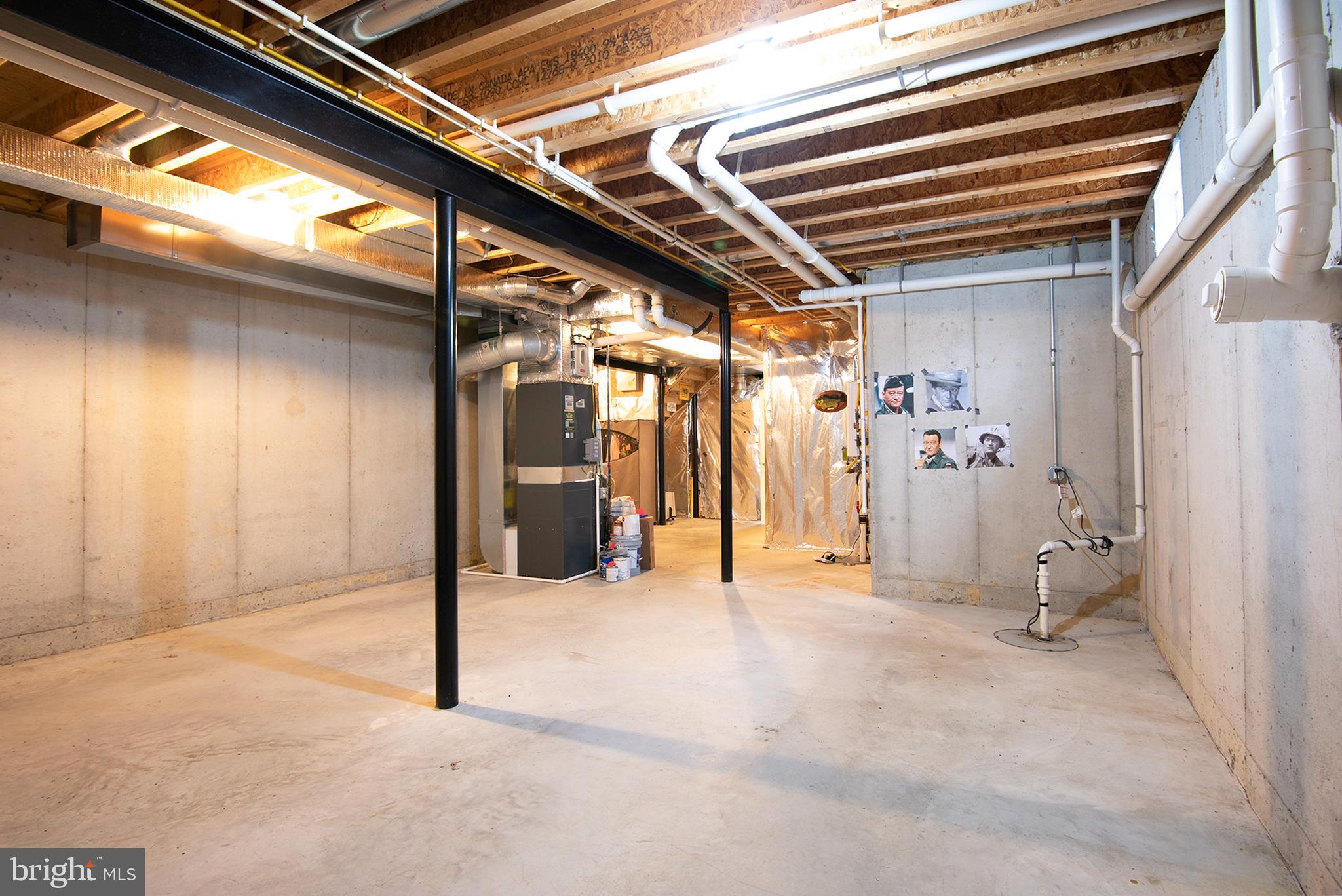 2 AUTUMN WOODS DRIVE