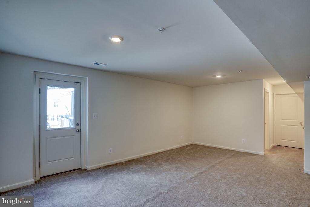 103 FRED DR