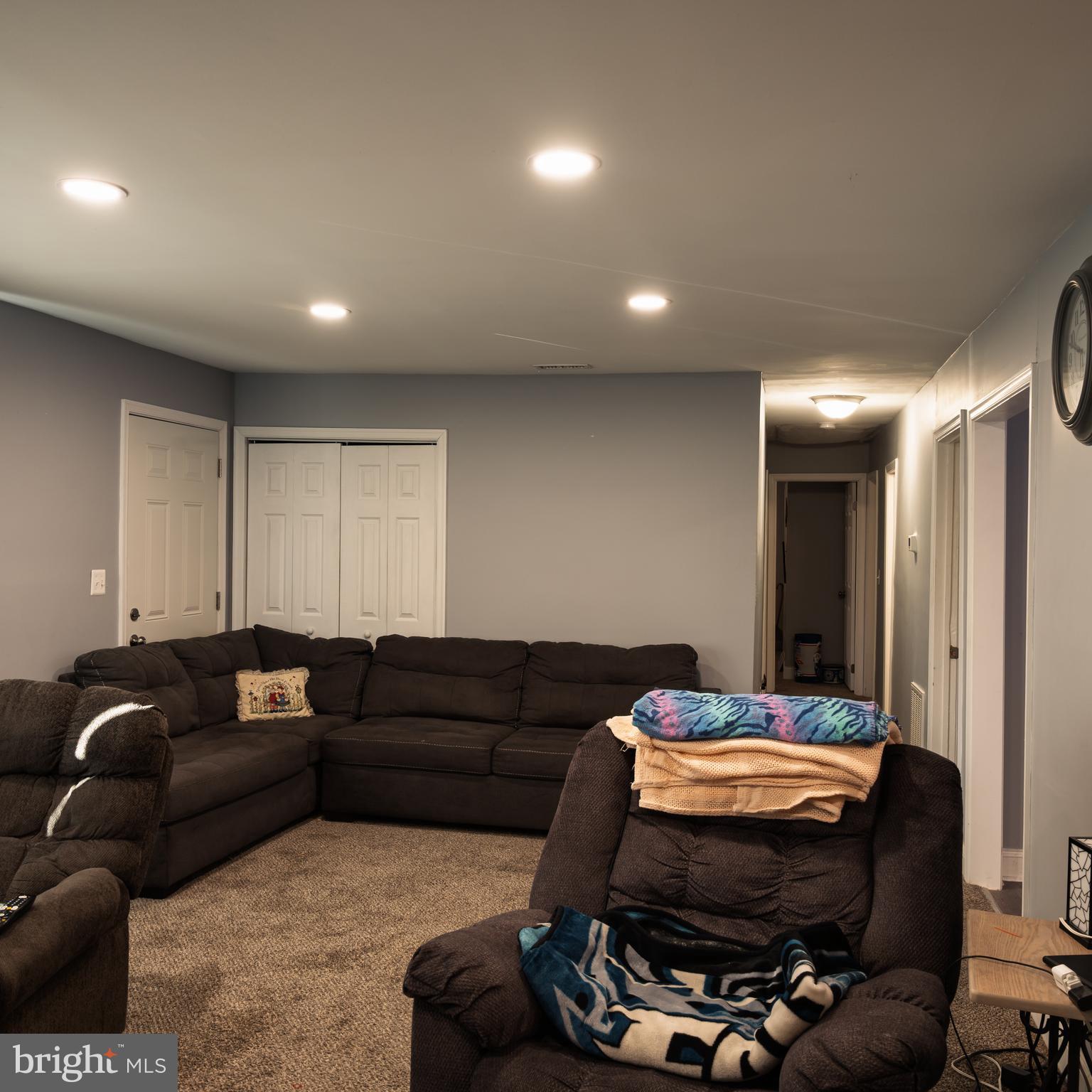5649 Thompsontown Rd