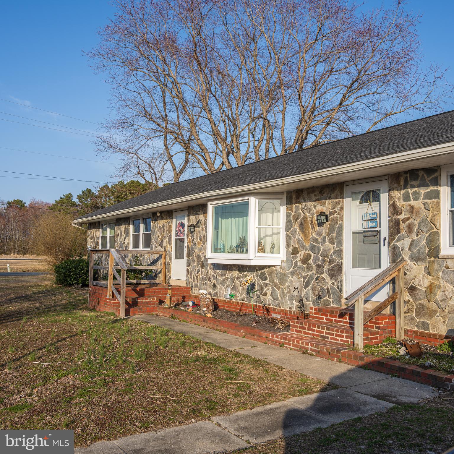 5649 Thompsontown Rd