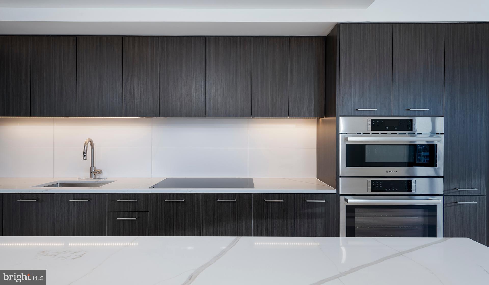 4710 ELM STREET 2B-E-2402