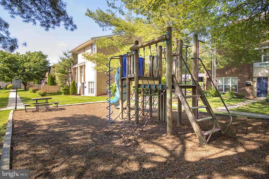 1699 YALE PLACE 3B-502