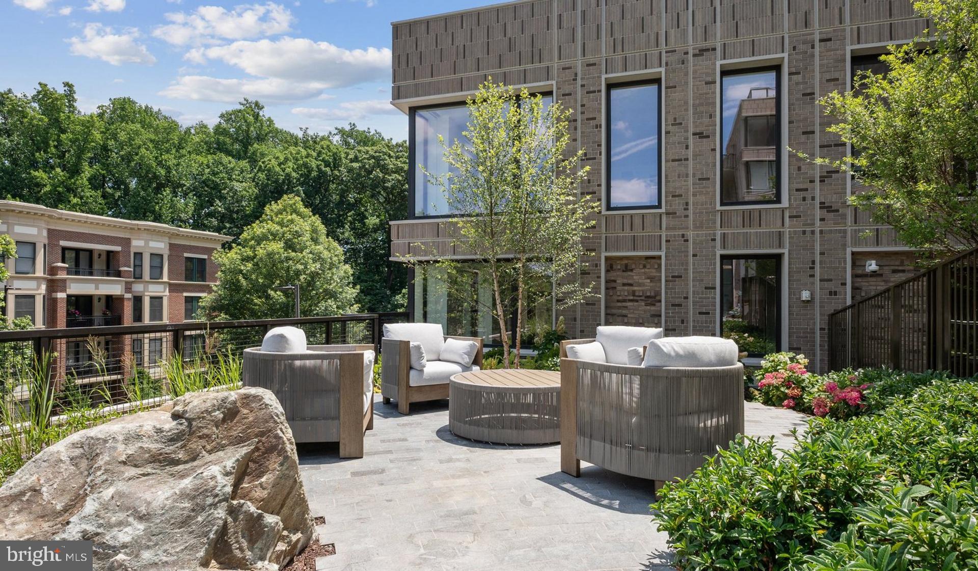 10511 STRATHMORE HALL STREET 2B-3B-419