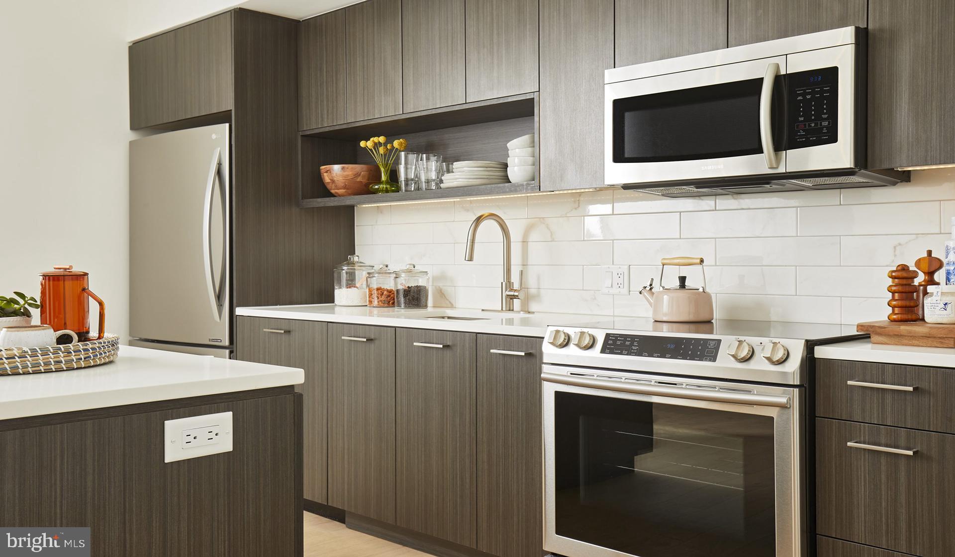 4710 ELM STREET 3B-E-1805