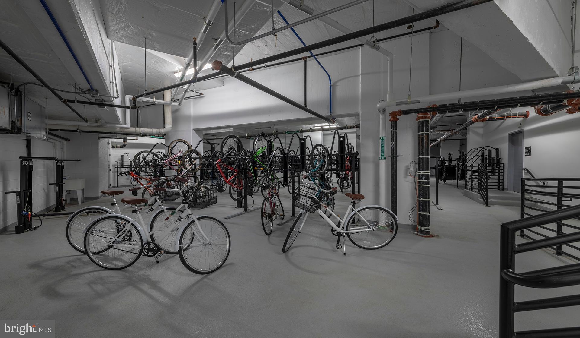 4710 ELM STREET 2B-W-0207