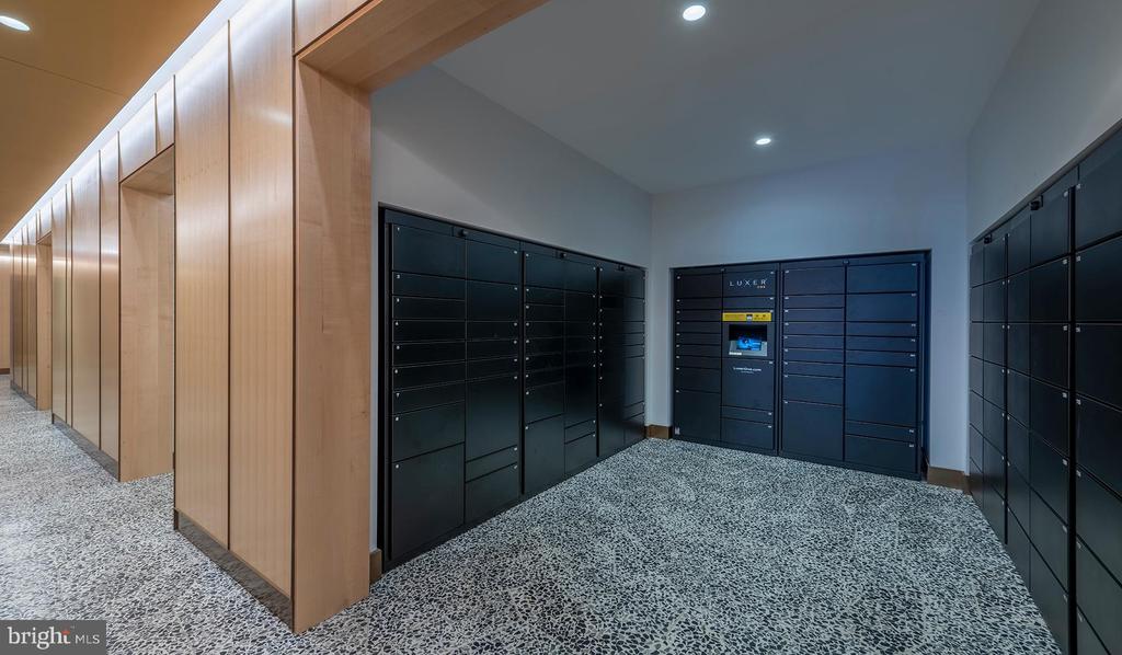 4710 ELM STREET W-0207