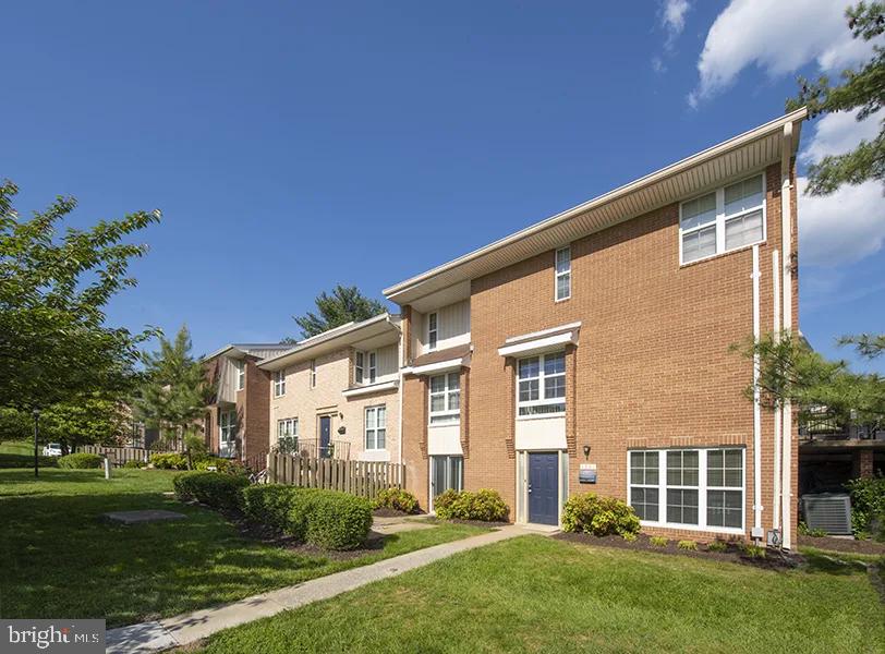 1699 YALE PLACE Unit: 350
