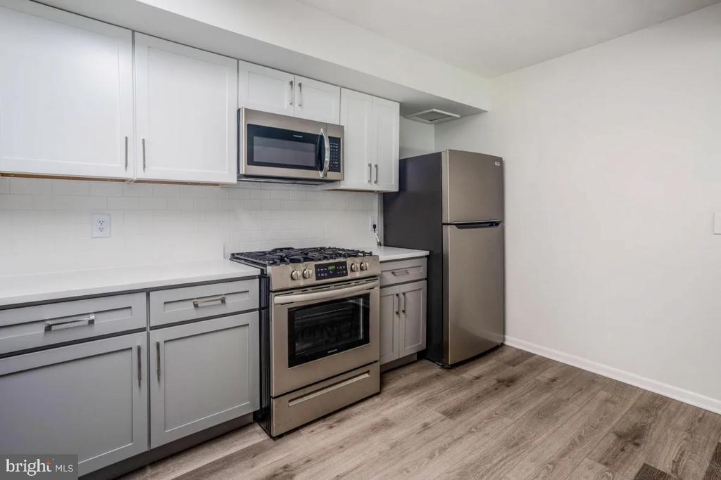 1699 YALE PLACE Unit: 350