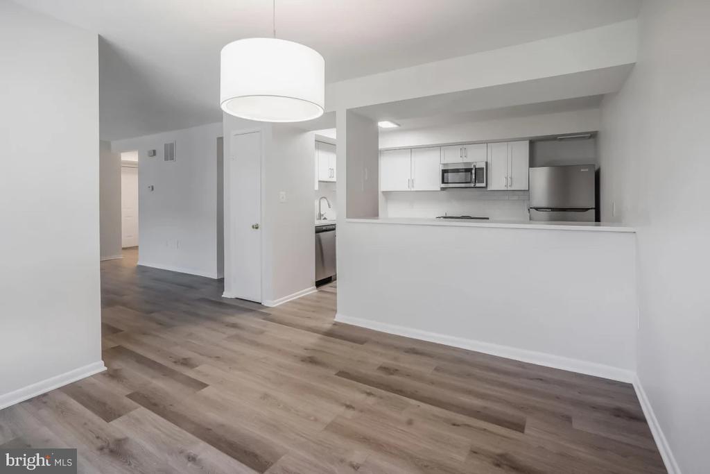 1699 YALE PLACE Unit: 350